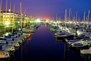 View Brighton Marina Photos >>