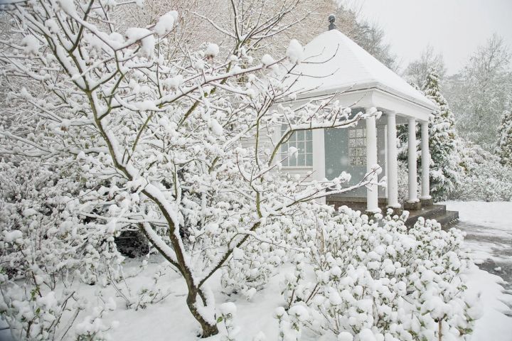 Summerhouse in the Snow